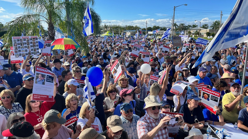 Featured image for Clashing Pro-Israel and Pro-Palestinian Rallies Erupt in Miami Beach