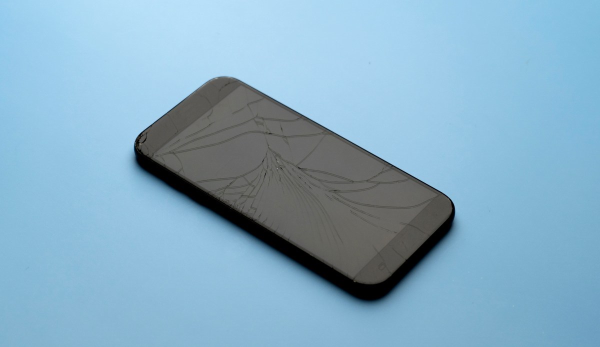 US and Russia Accuse Each Other of Hacking iPhones for Spying Purposes