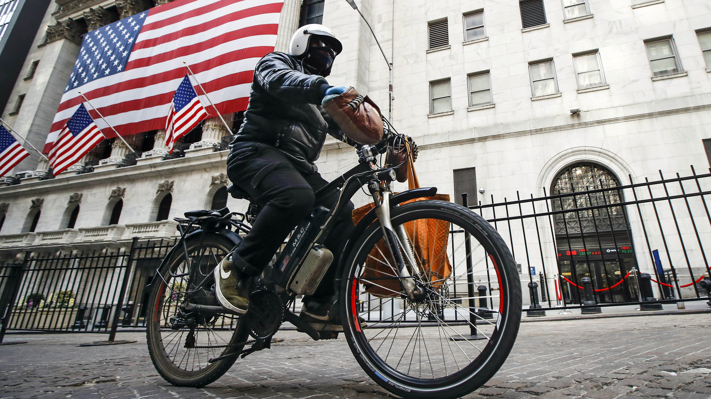 E-bike battery causes fatal fire in Queens, New York.