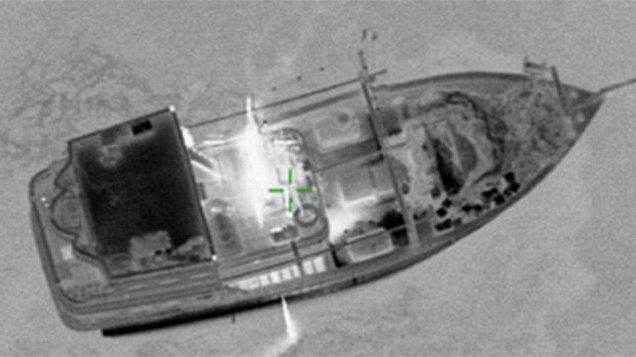 "US Navy Seizes Iranian Weapons in Yemen Mission, 2 SEALs Missing"