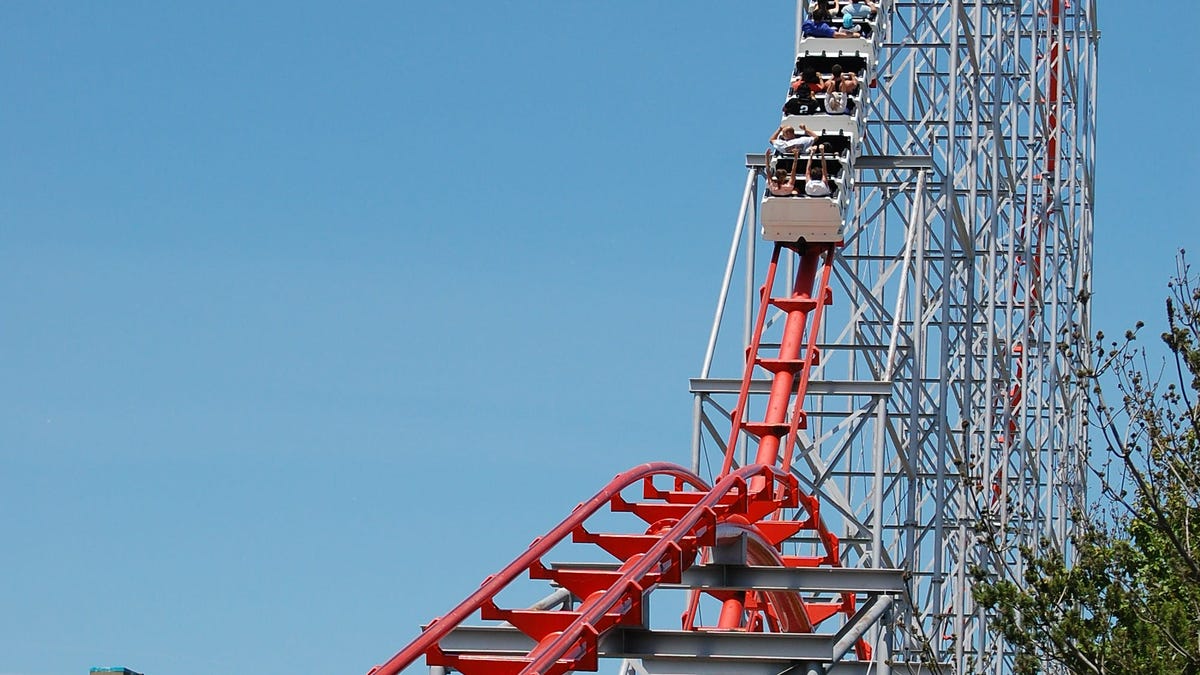 Featured image for Cedar Point's Magnum XL-200: Roller Coaster Evacuated Mid-Ride