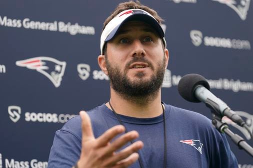 "Patriots' Offensive and Defensive Coordinator Search: Latest Updates and Top Candidates"