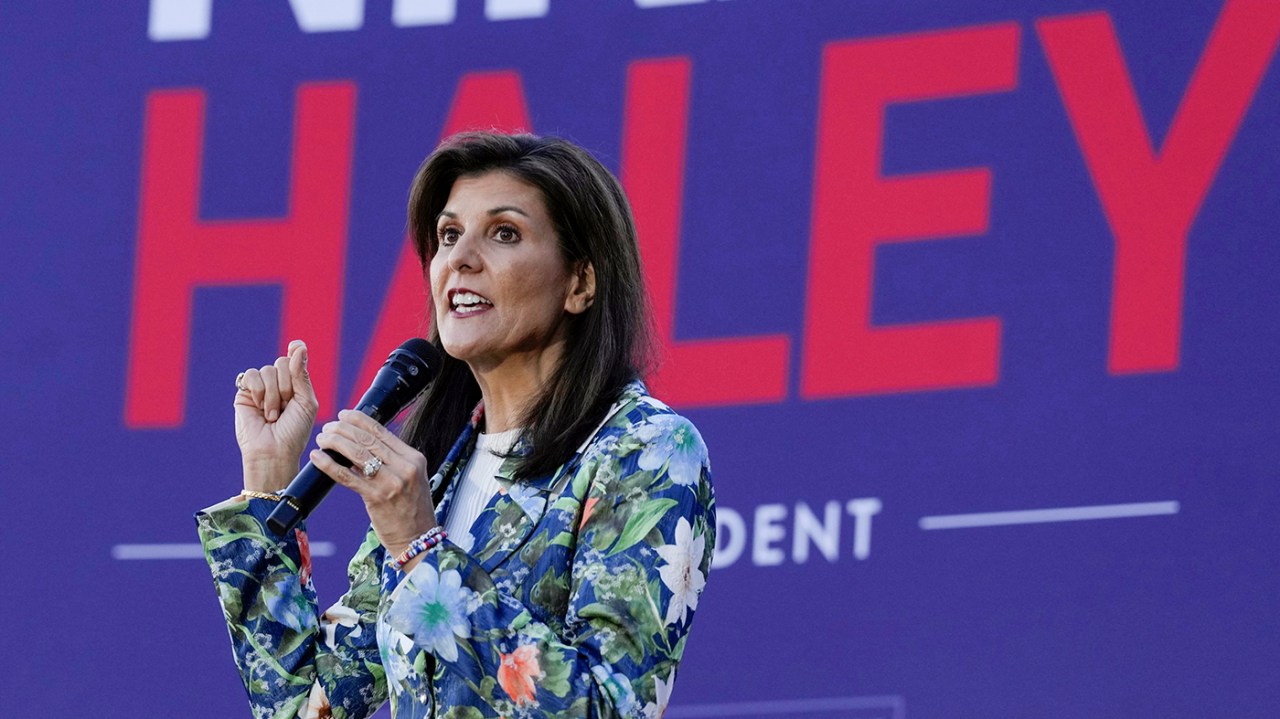"South Carolina Showdown: Haley Takes On Trump in GOP Primary"