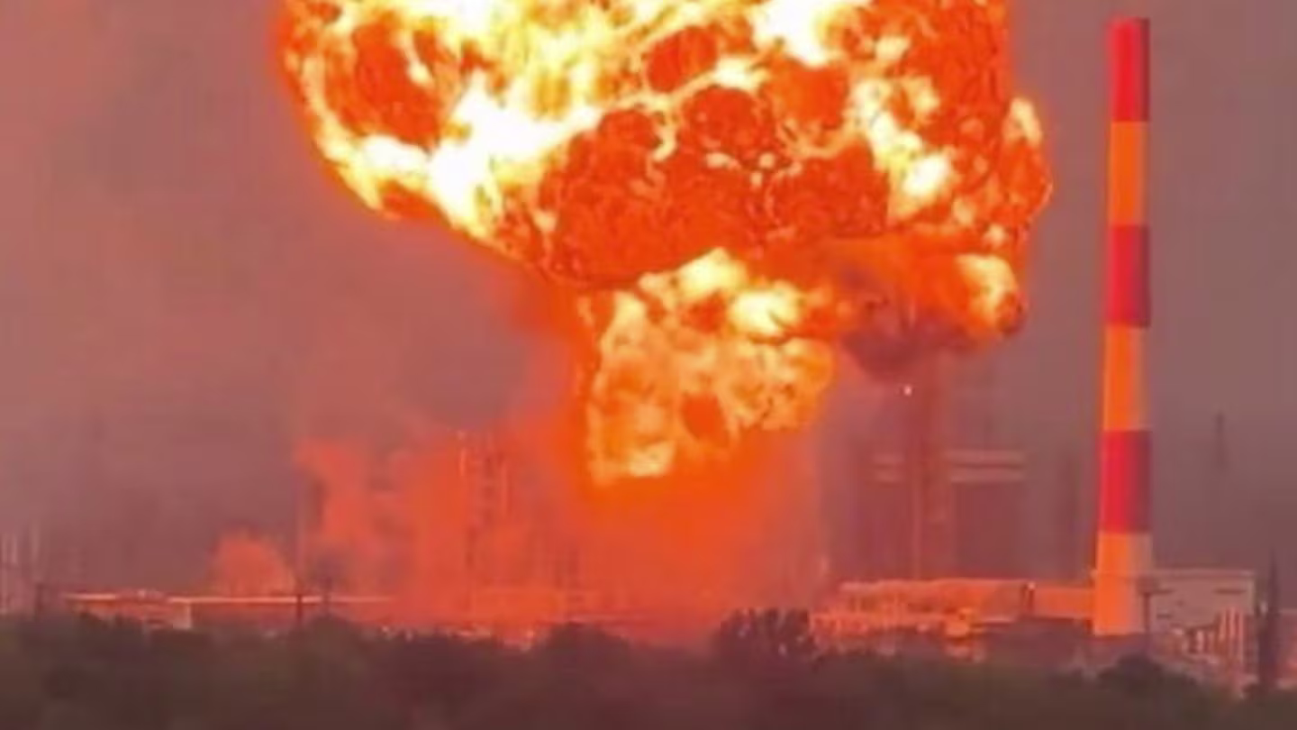 Featured image for Escalating Conflict Disrupts Russia and Ukraine's Oil Industries