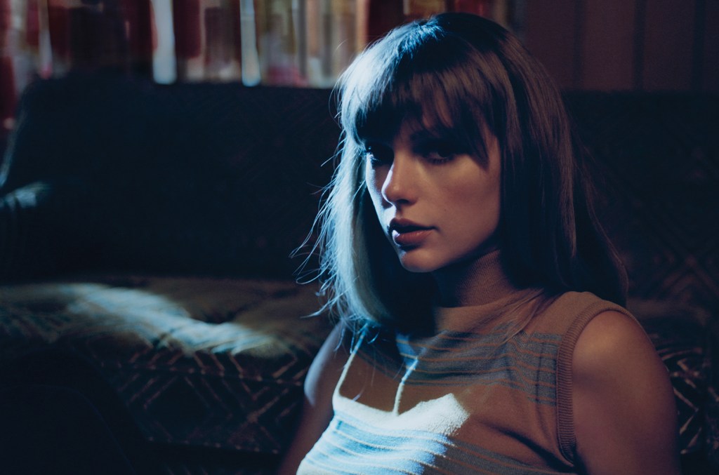 Featured image for Taylor Swift Achieves Record-Breaking No. 1s on Pop Airplay Chart with 'Karma'