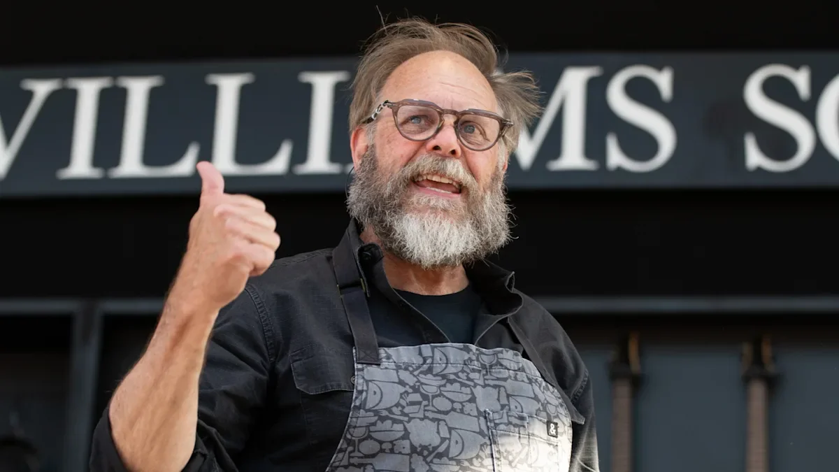 Featured image for Alton Brown Names Top Donuts in the U.S.