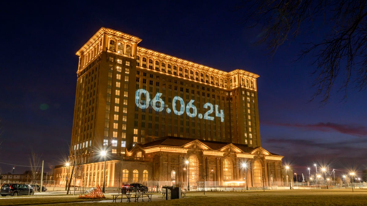 Featured image for "Michigan Central Station Set to Reopen in June"