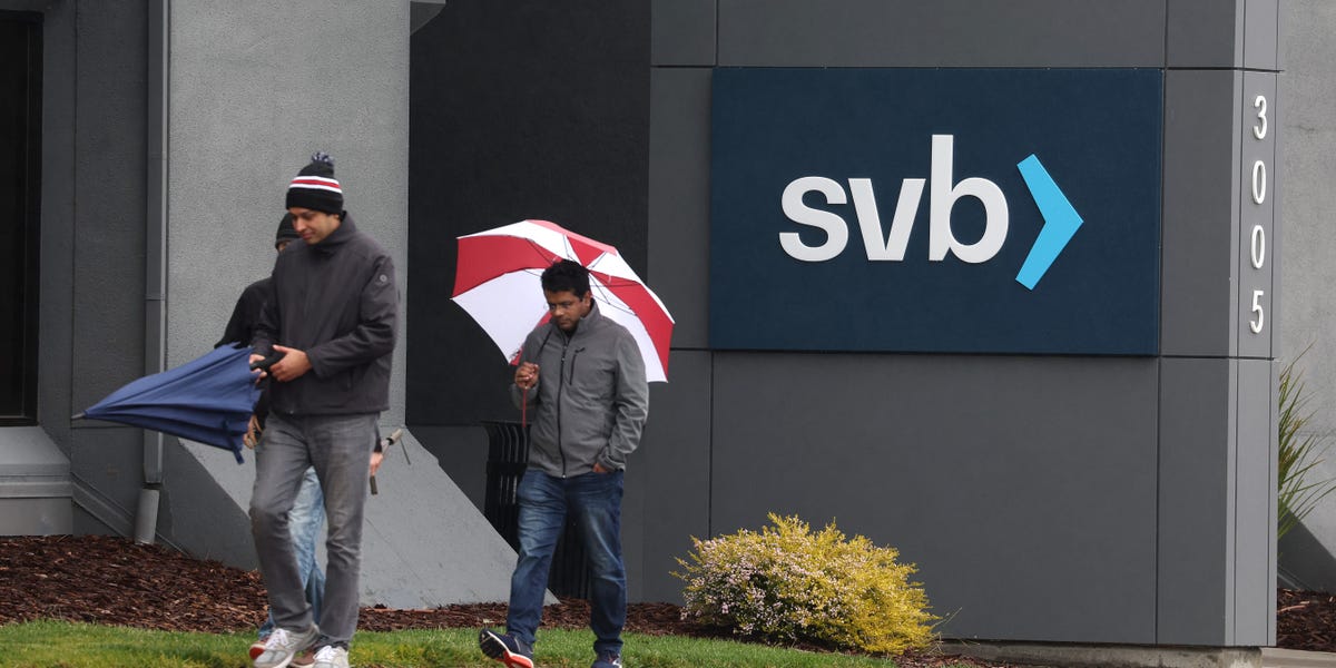 Navigating Financial Turmoil: Insights from a Disappointed SVB Employee.