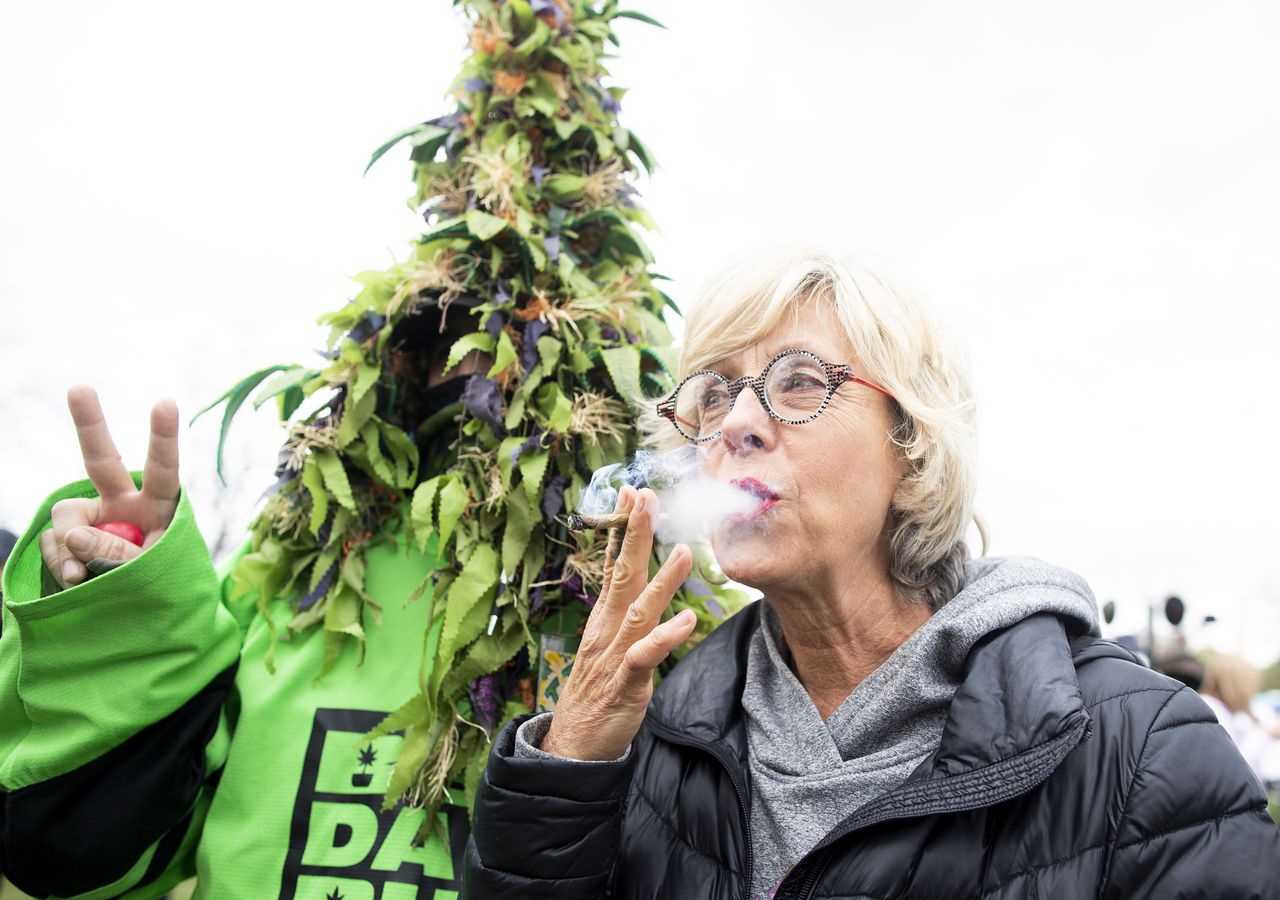 Featured image for The Controversy Surrounding Ohio's Marijuana Legalization Debate