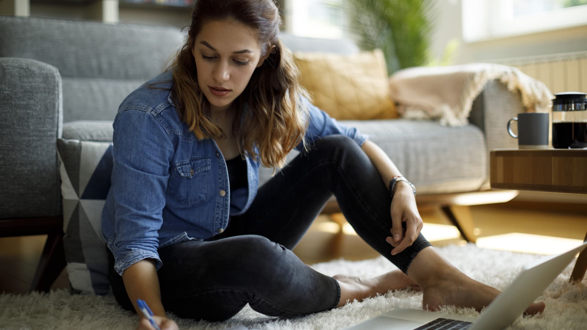 Featured image for The Impact of Loan Types on Restarting Student Debt Payments