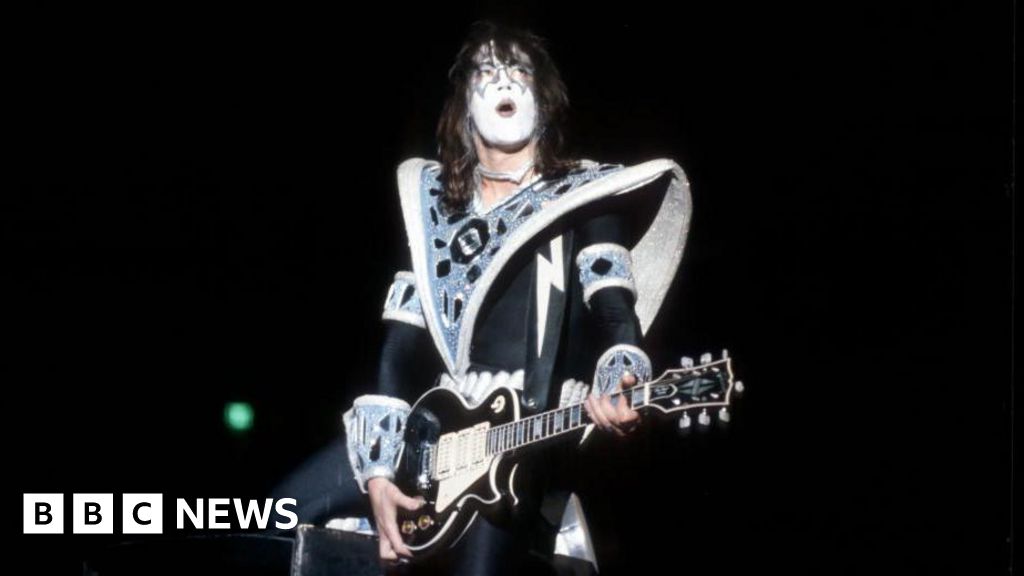 Featured image for KISS Co-Founder and Guitarist Ace Frehley Dies at 74