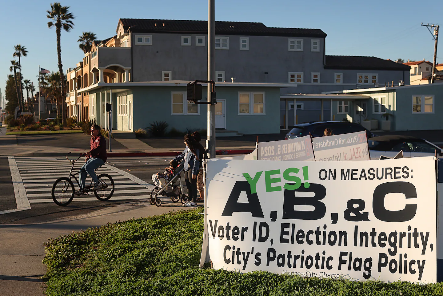 "Huntington Beach: From Surf City to MAGA Stronghold - Voter ID Measure Gains Early Lead for 2024 Election"