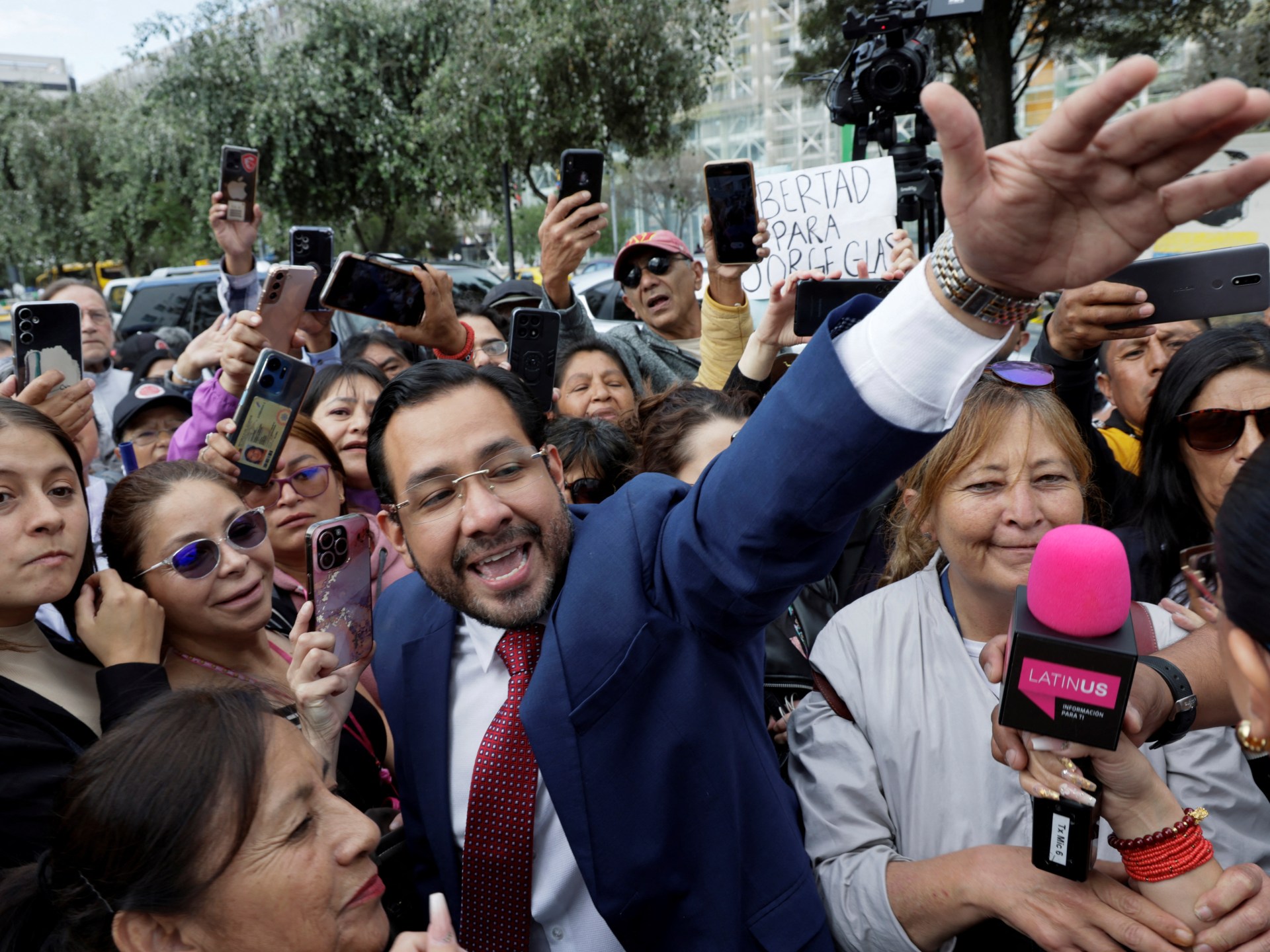 "Ecuador's Former VP Glas Illegally Arrested, Must Remain in Jail Despite Court Ruling"