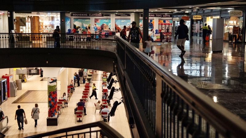 Featured image for Americans Concerned About Economy Despite Shutdown Calm