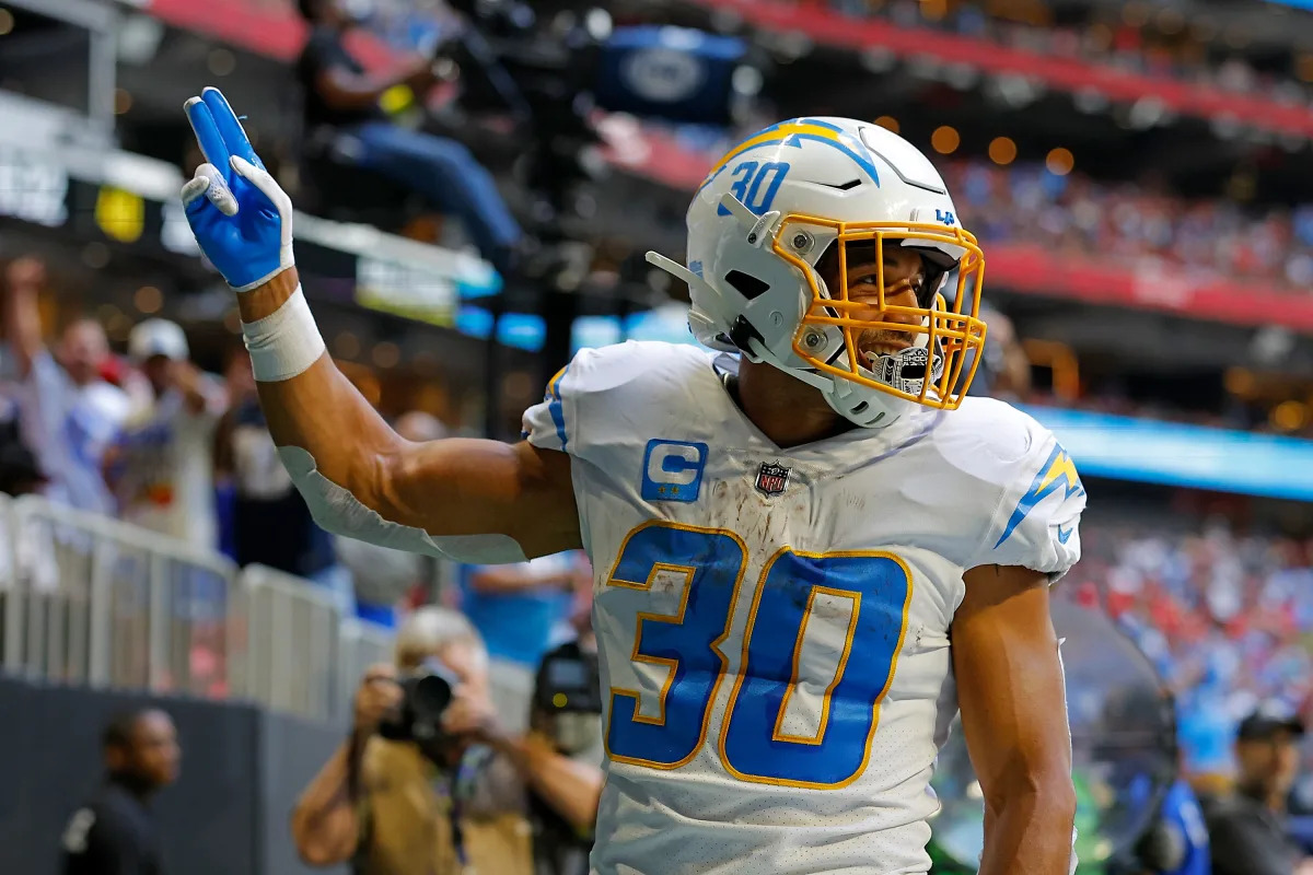 Austin Ekeler stays with Chargers after receiving $2M incentive boost.
