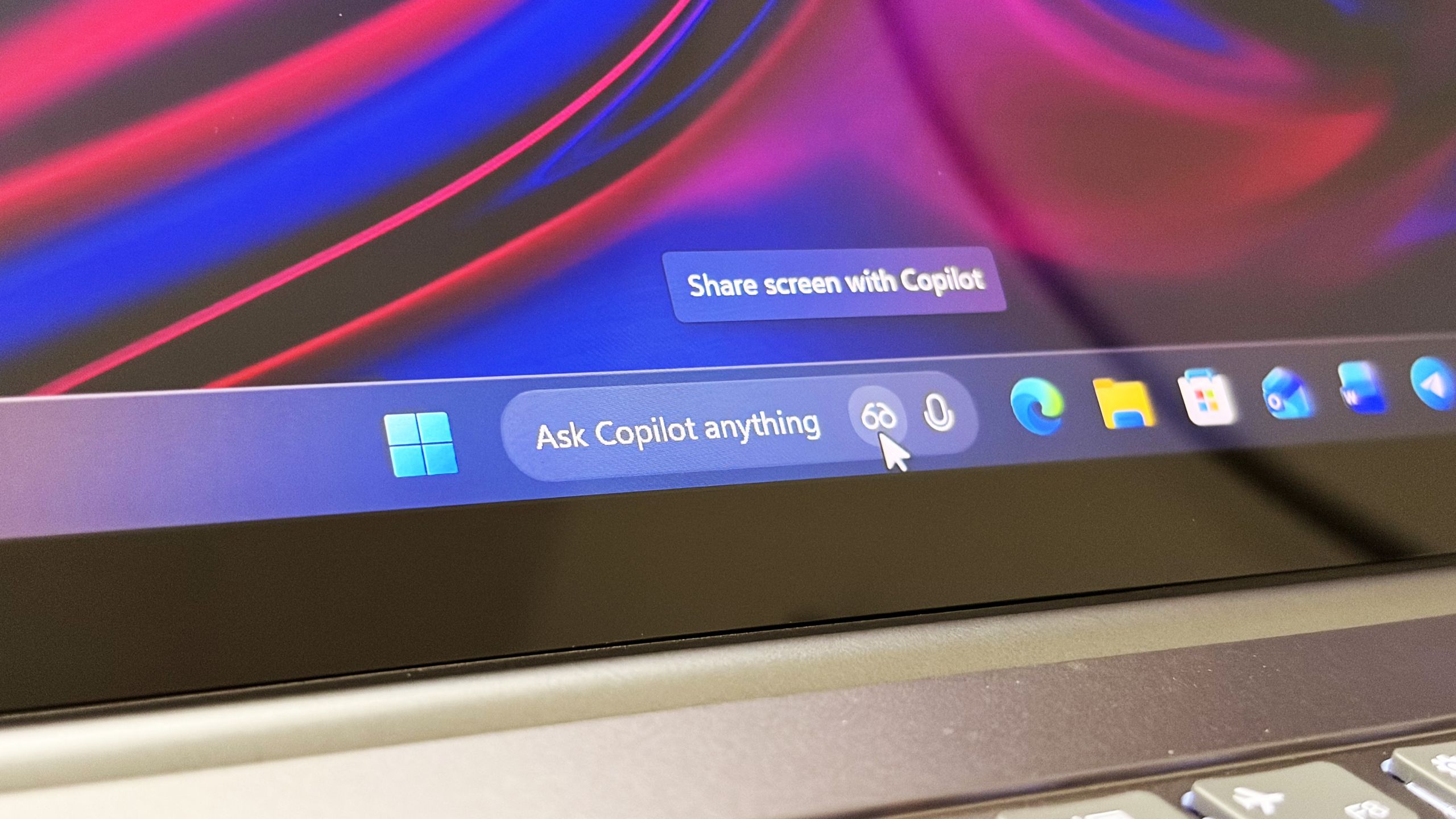 Featured image for Windows 11 Enhances User Experience with New Search, Bluetooth Audio Sharing, and Copilot Features
