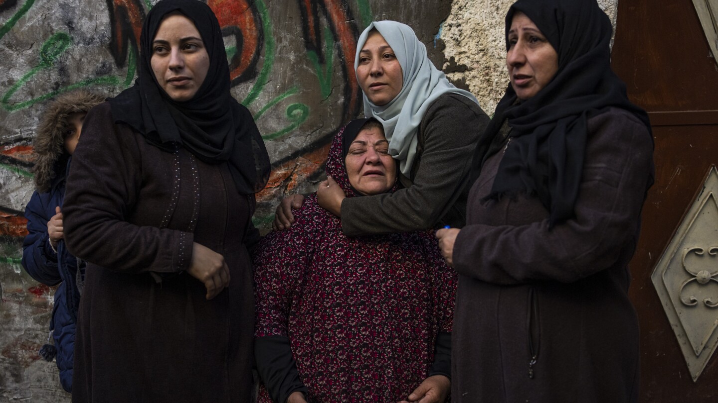 "Israeli Strikes Escalate in Southern Gaza, Heightening Fear of Ground Invasion in Rafah"