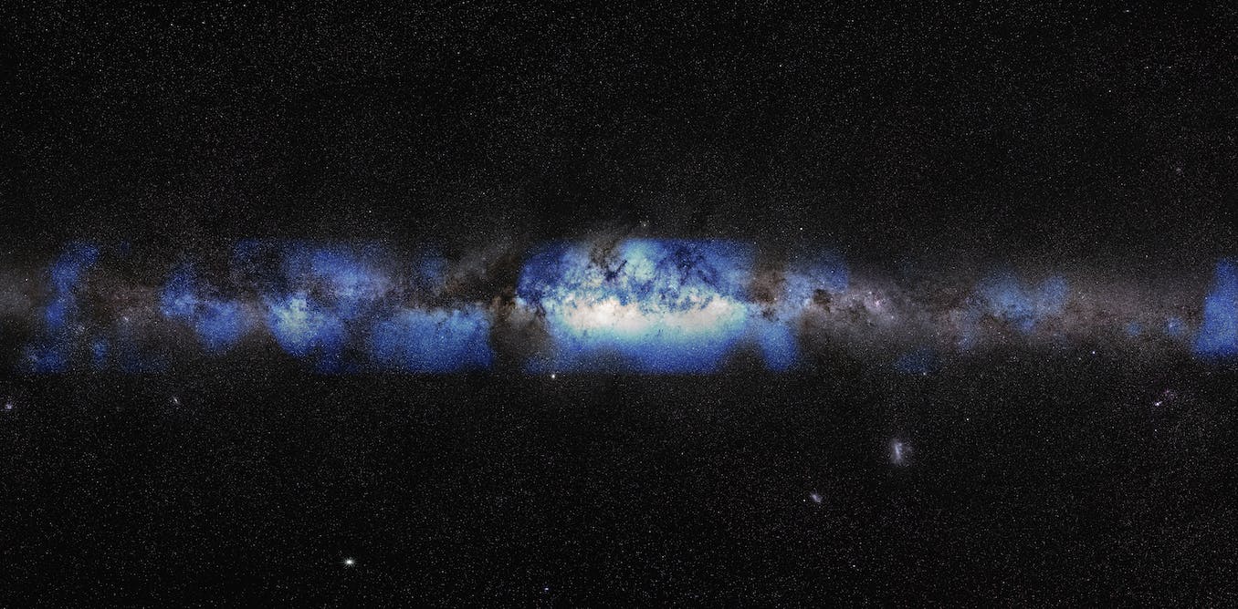Featured image for Ghostly Neutrinos Illuminate Milky Way in Antarctica