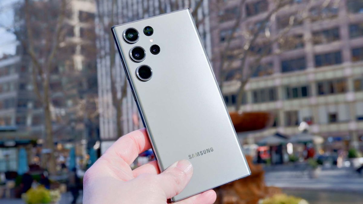 "Samsung's Galaxy S23 Trade-In Deals: Up to $800 Off Select Devices"
