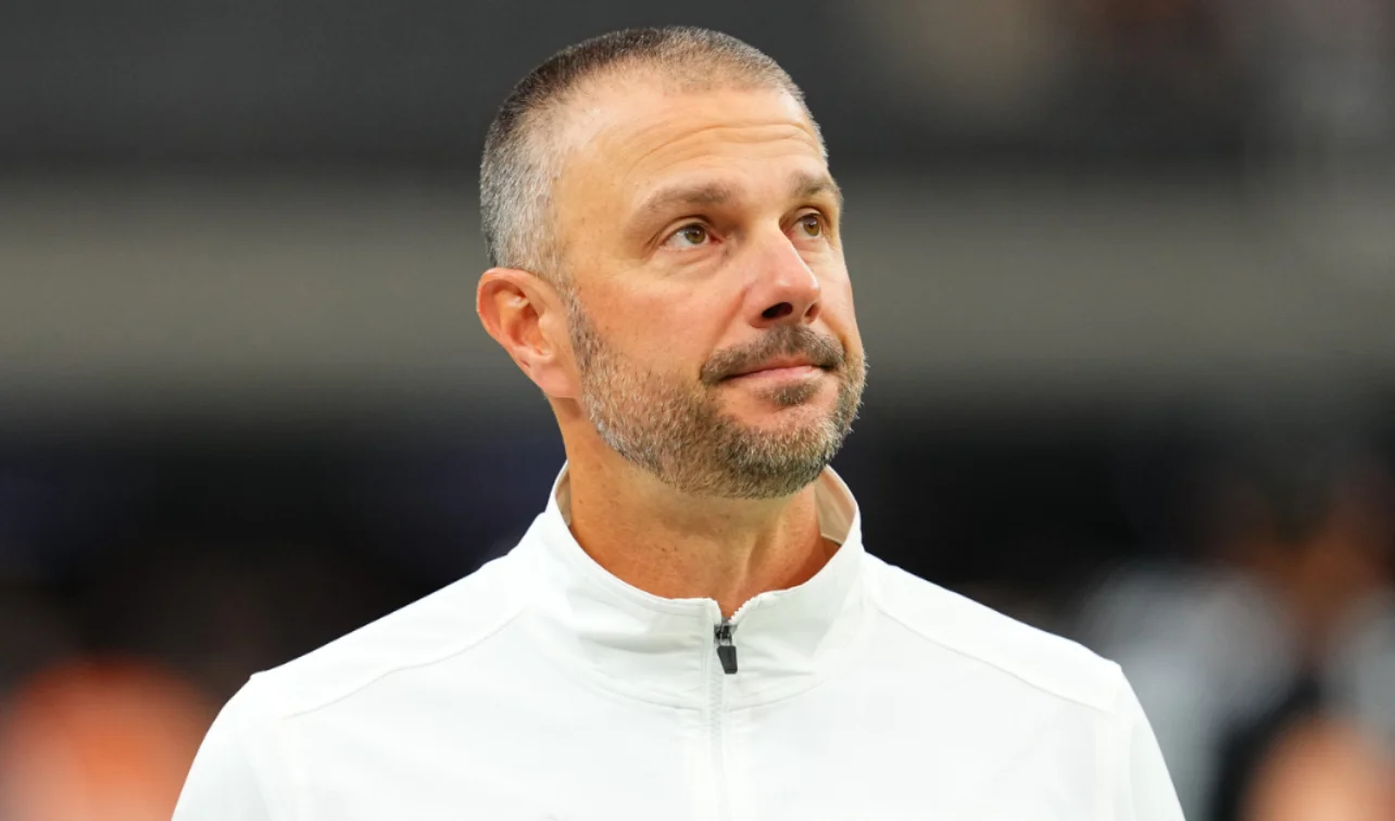 Raiders Face Ongoing Crosby Trade Buzz Ahead of 2026