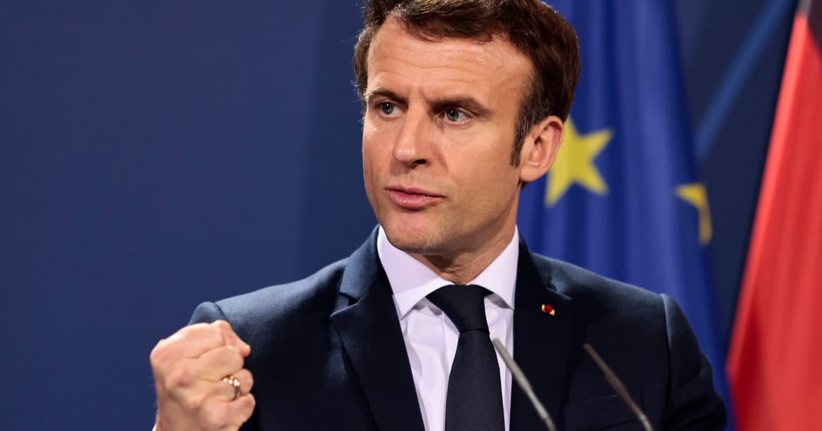 "Macron Urges Europe to Stand Firm in Support of Ukraine Amid US Uncertainty"