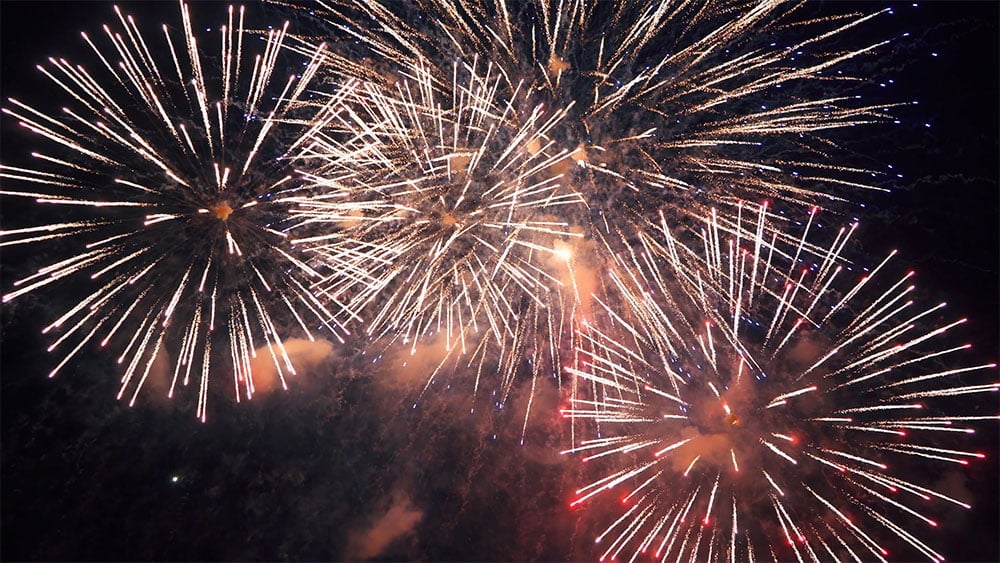 Featured image for Tesla and Nike Lead Stock Market Rally as 2025 Closes with Gains