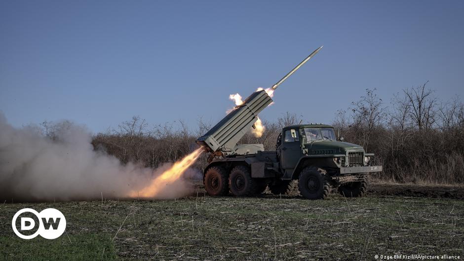 "Russian Forces Storm Ukraine's Frontline City of Avdiivka, Kyiv Reports"