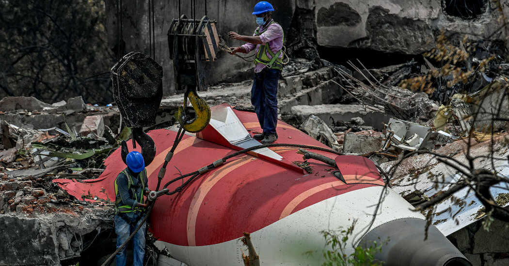 Featured image for India Orders Boeing Inspections Following Air India Crash