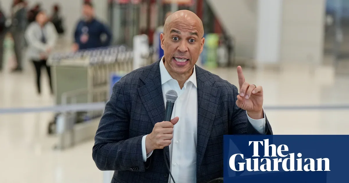 Booker calls for generational renewal to steer Democrats through a divided moment
