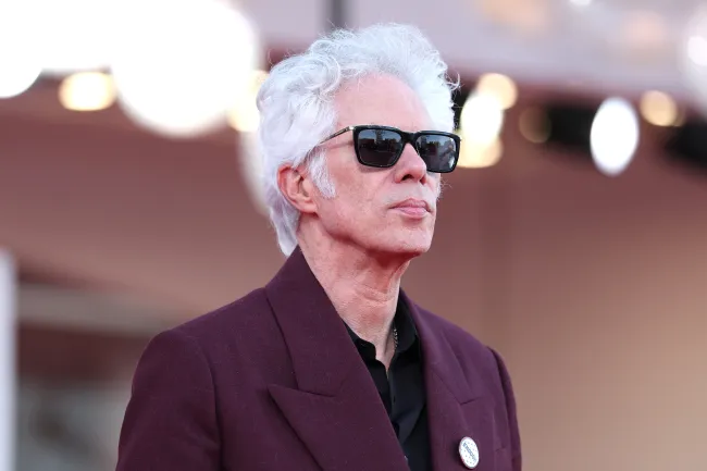 Featured image for Jim Jarmusch’s ‘Father Mother Sister Brother’ Wins Golden Lion at Venice Film Festival