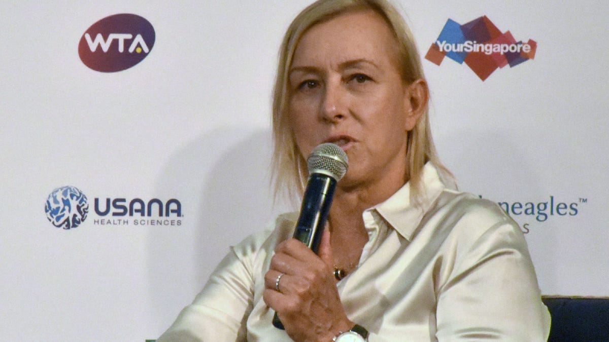 Martina Navratilova Beats Cancer: Returns to TV.
