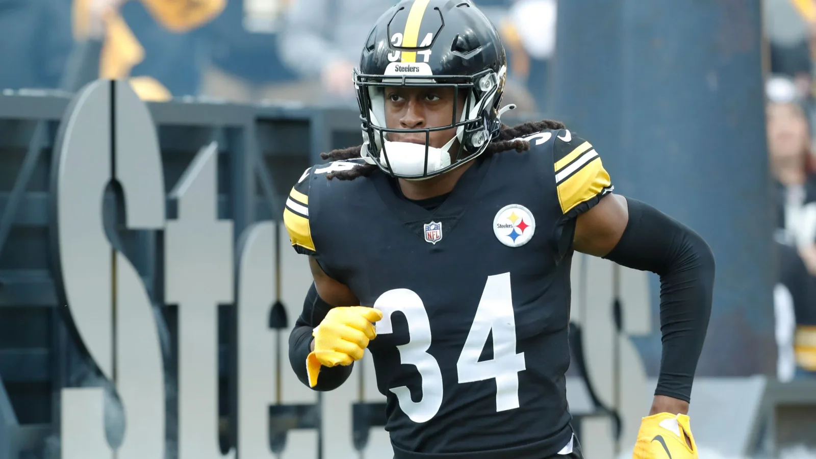 Eagles bolster secondary with signing of safety Terrell Edmunds.