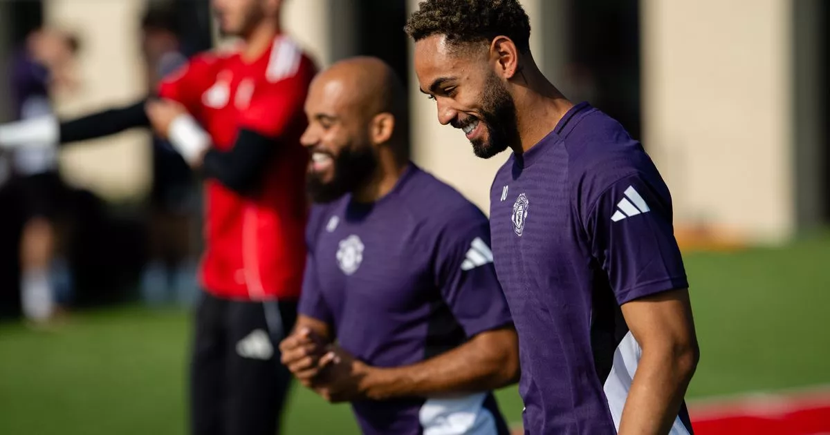 Featured image for Manchester United Eyes Key Everton Clash with Strategic Lineup and Predictions