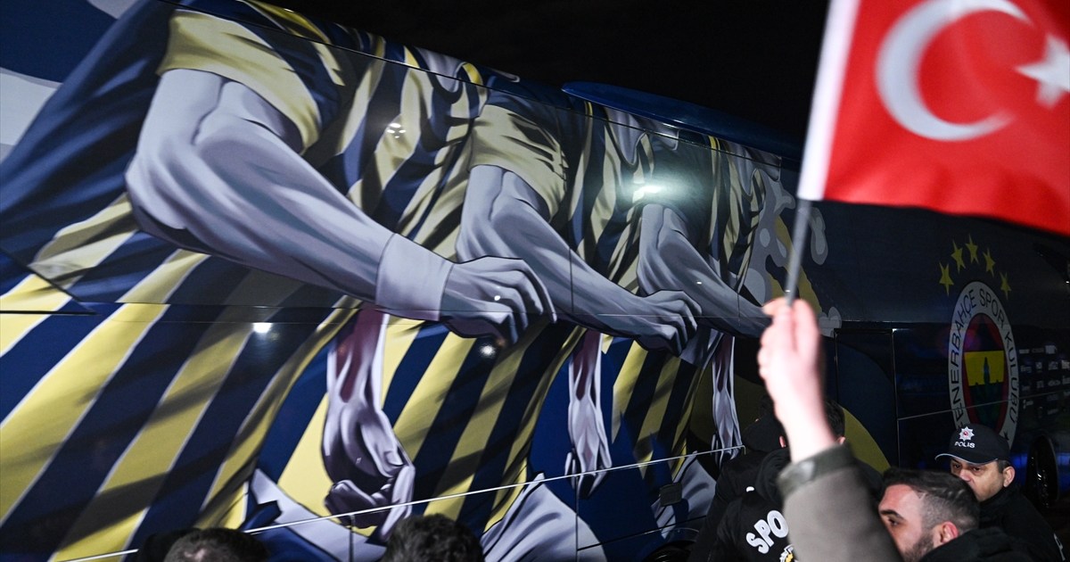 Featured image for "Turkish Super Cup Final Scrapped in Saudi Arabia Over Atatürk T-Shirt Controversy"