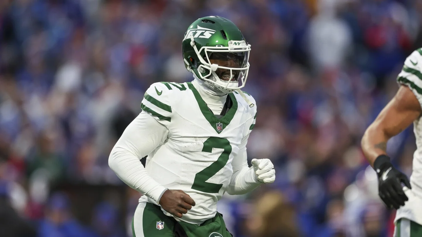 Jets' Tyrod Taylor Out for Preseason After Knee Surgery