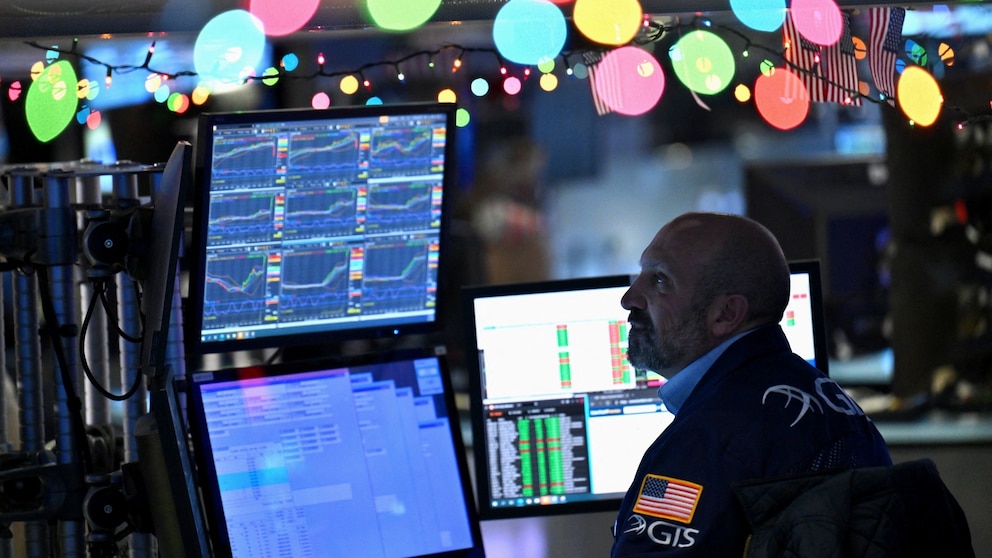 "Stock Market's Winning Streak Continues Amidst Fed Euphoria"