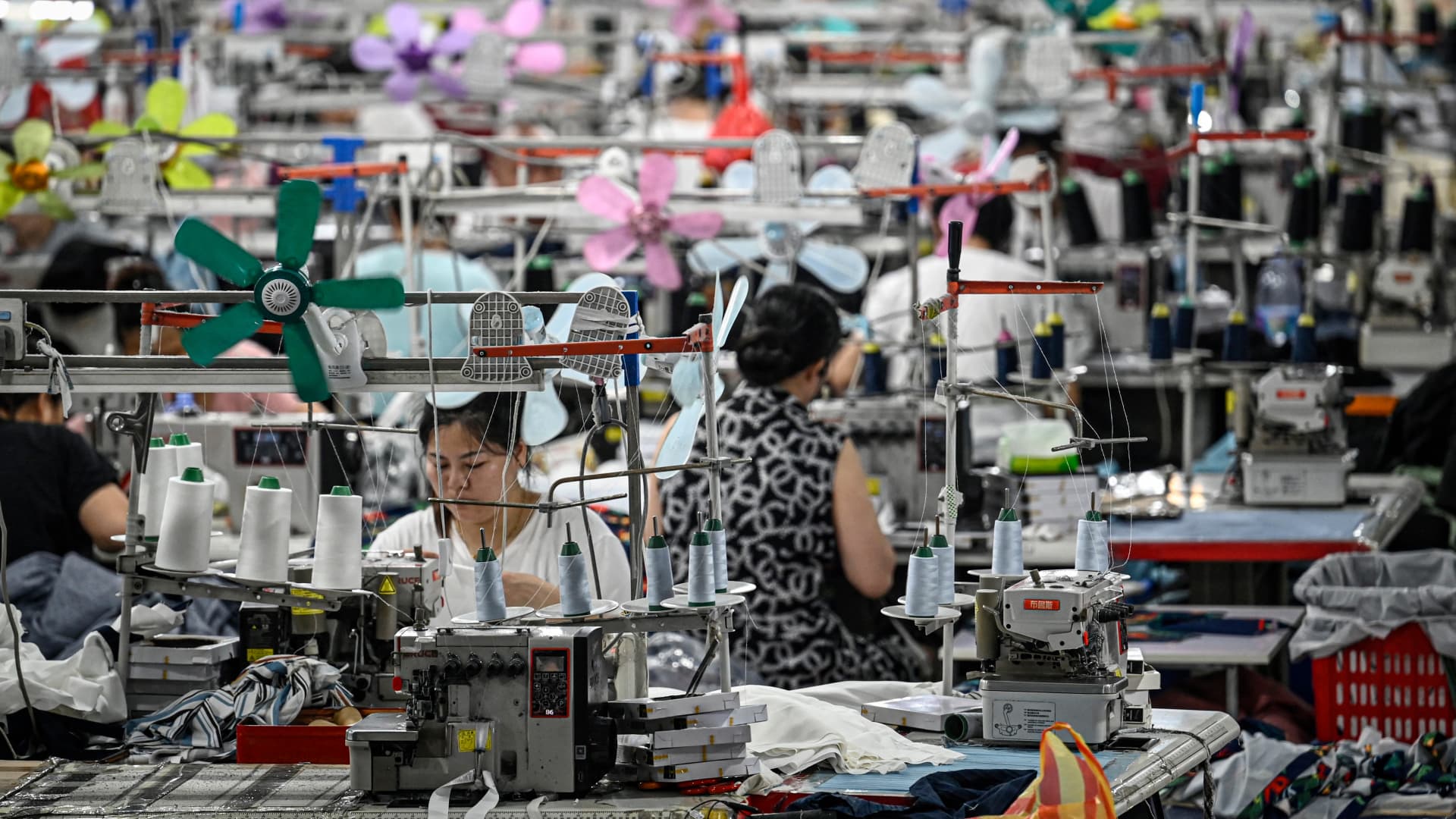 Featured image for China's Manufacturing Sector Continues Contraction Amidst Economic Challenges