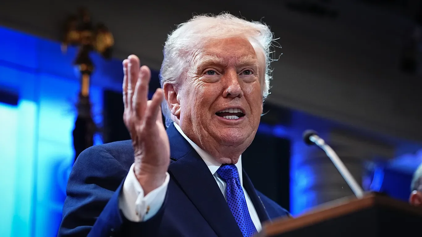 White House weighs citizenship proof for bank accounts