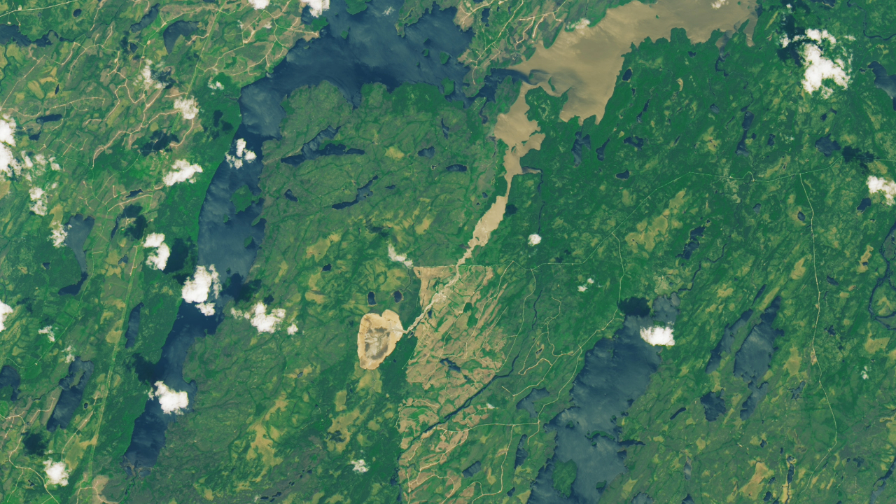 Featured image for Sudden Disappearance of Quebec's Big Lake Captured by Satellite