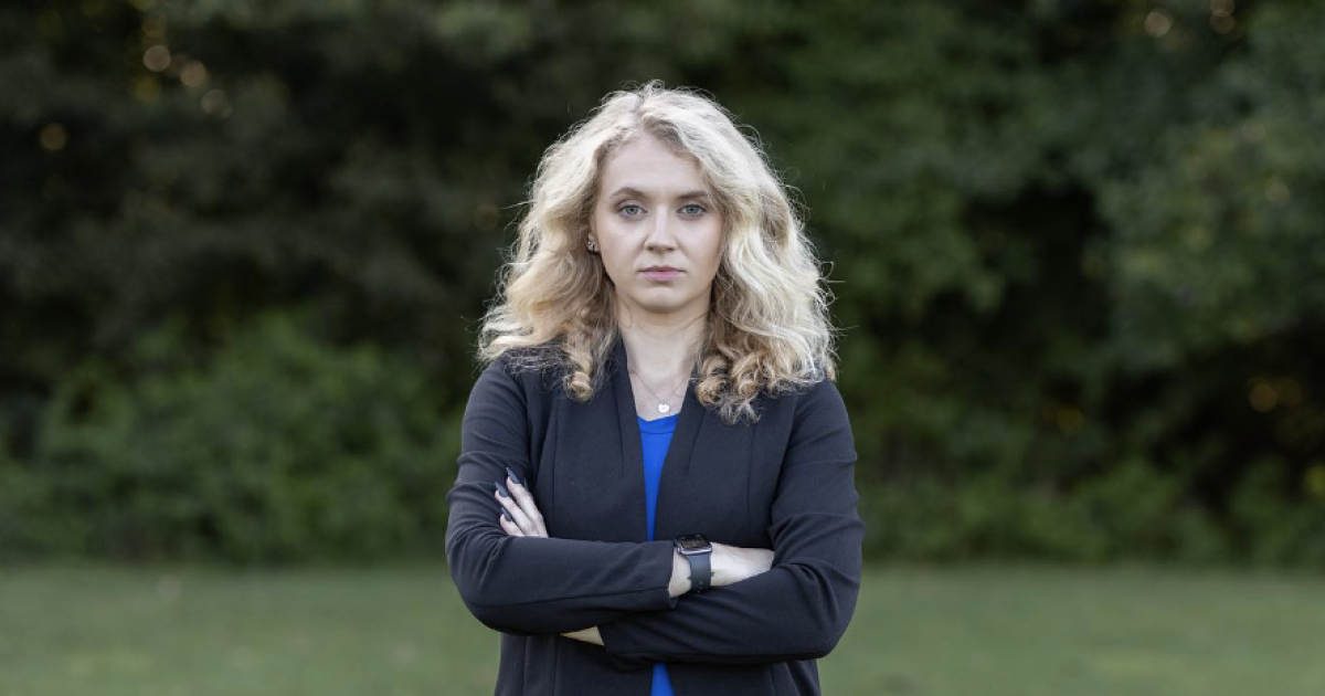 "Surviving the Ban: Tennessee Woman's Political Journey Amid Life-Threatening Abortion Restrictions"