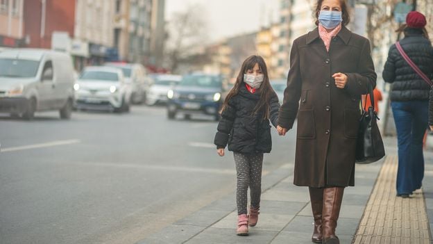 Featured image for "Air Pollution Linked to Earlier Onset of Menstruation in Girls"