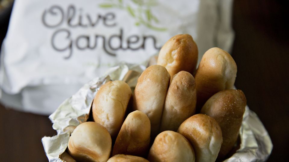 Featured image for The Hidden Origin of Olive Garden’s Top Special