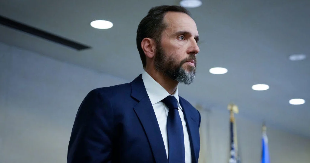 Featured image for Office of Special Counsel investigates ex-Trump prosecutor Jack Smith over alleged Hatch Act violations