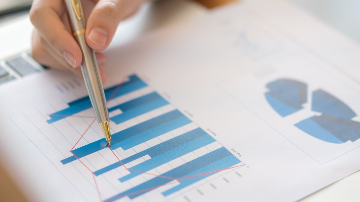 Featured image for "XPeng's Cost-Cutting Measures Lead to Positive Margins and Revenue Growth"