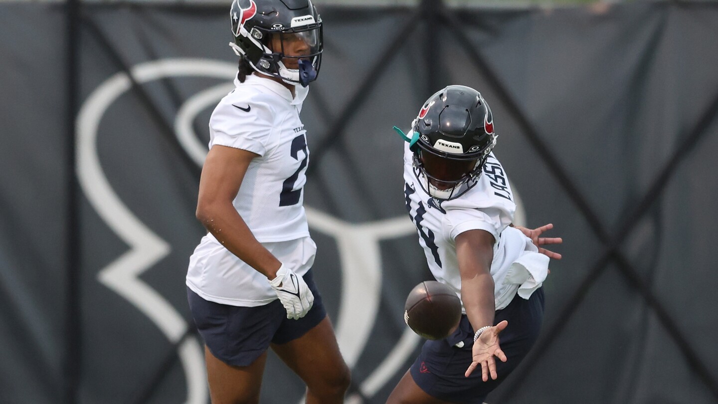 Featured image for "Rookie Kamari Lassiter Shines at Texans Minicamp"