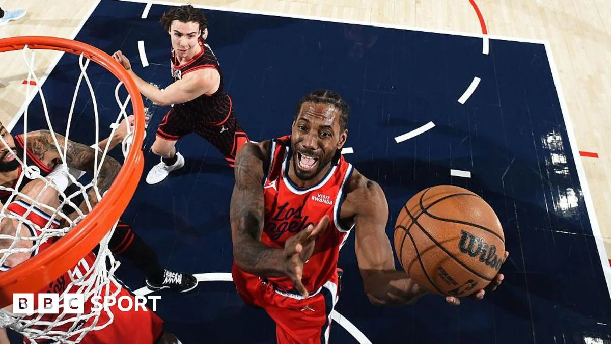 Durant fuels tight Rockets win as Edwards erupts for 42; Blazers sweep Jazz