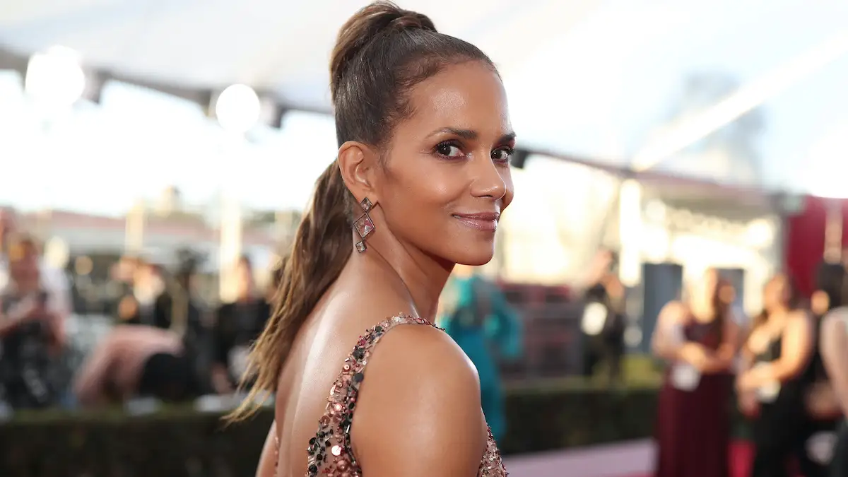 Featured image for Halle Berry Claps Back at Ex-Husband's Divorce Remarks
