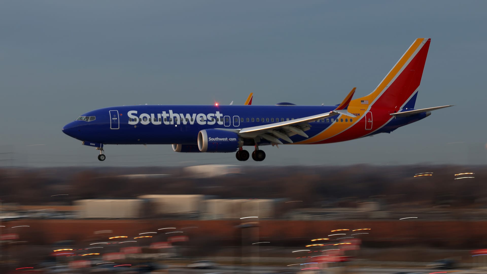 Featured image for Southwest Airlines Surges on Strong Earnings and Demand Outlook