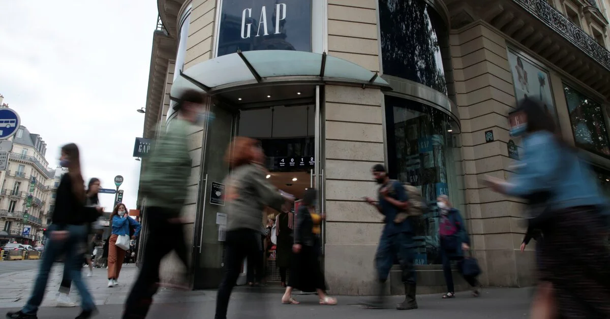 Gap to Cut 1800 Corporate Jobs in Second Round of Layoffs.