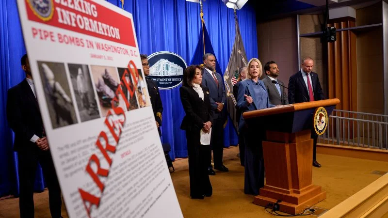 DC pipe bomber cites Trump pardon in bid to drop case